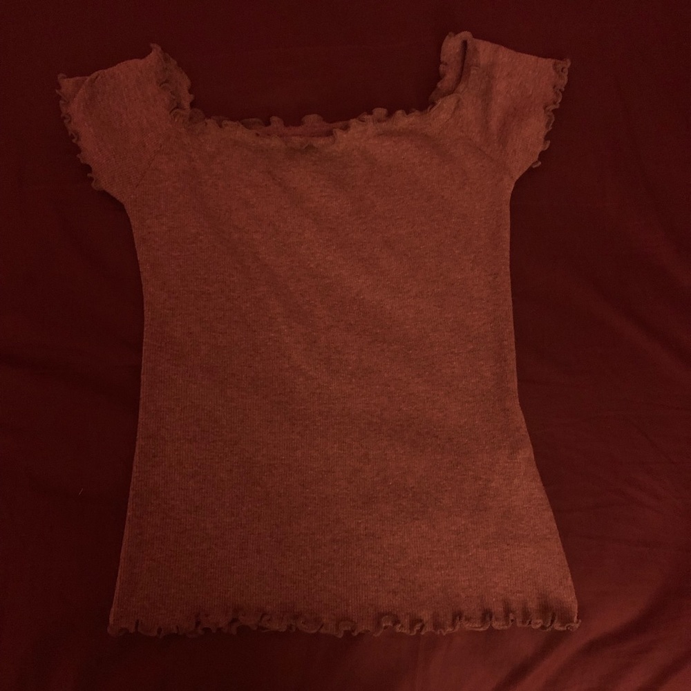 Hollister top